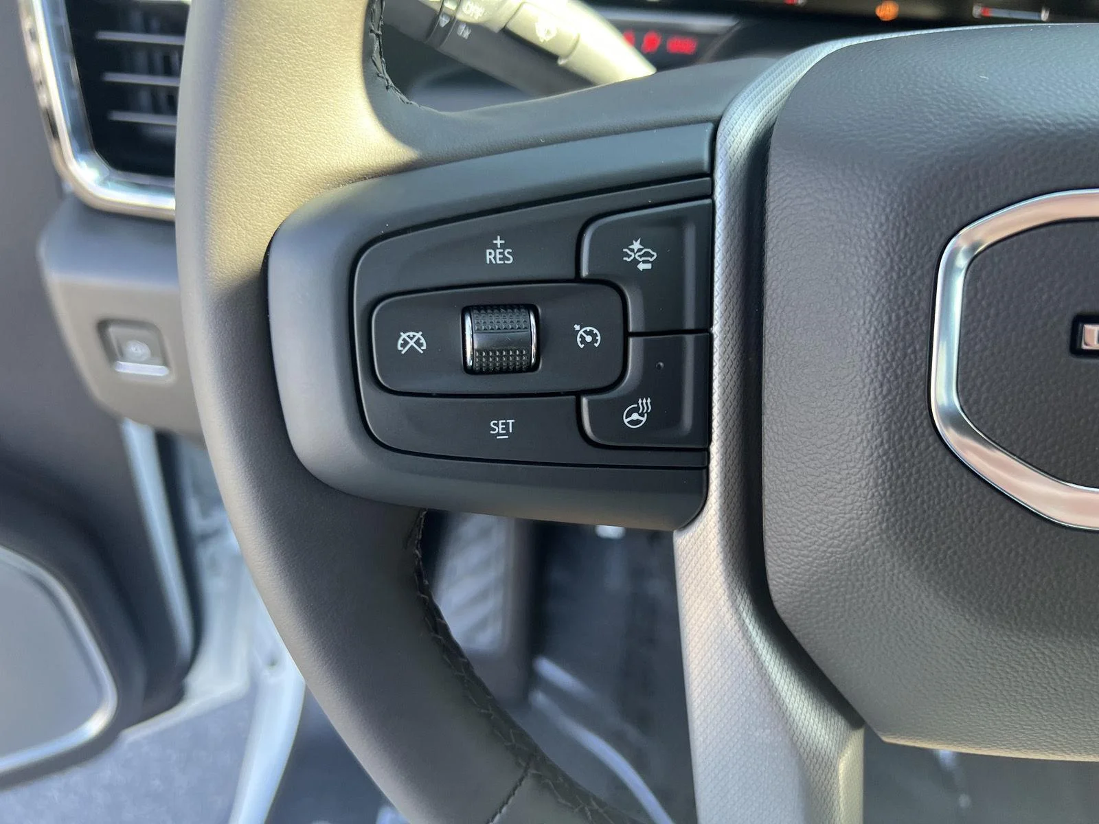 2026 GMC Sierra 3500HD Denali - Photo 19