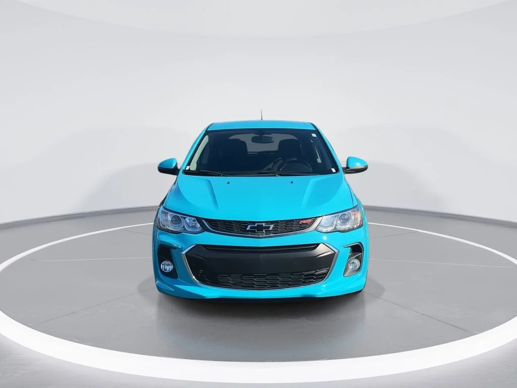 Used 2020 Blue Chevrolet LT image 3