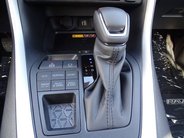 Used 2025 Red Toyota XLE Premium image 13
