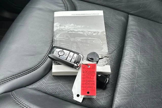 Used 2020 Gray Ford Platinum image 9