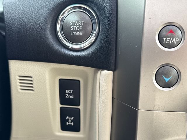 Used 2020 White Lexus 460 image 28