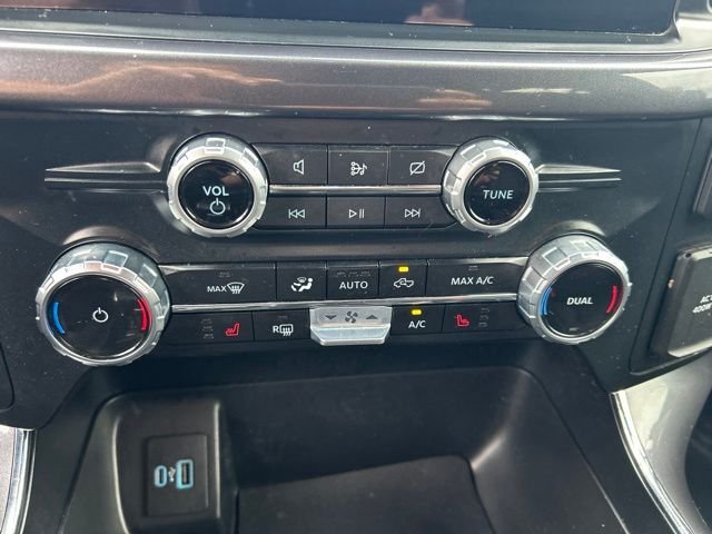 Used 2023 Black Ford XLT image 22