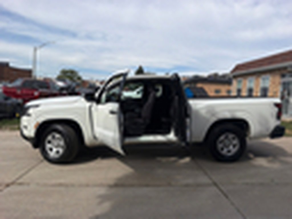 Used 2024 Glacier White Nissan S image 53