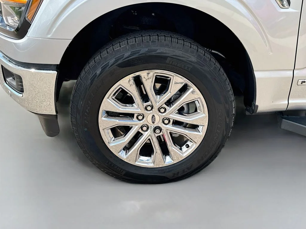Certified Used 2024 Iconic Silver Metallic Ford XLT image 23