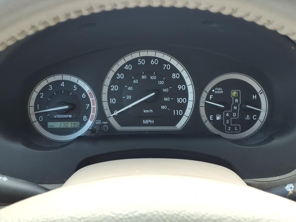 Used 2004 Green Toyota XLE image 24