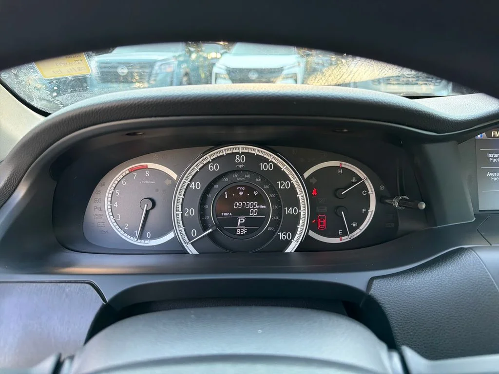 Used 2015 Beige Honda EX-L image 24
