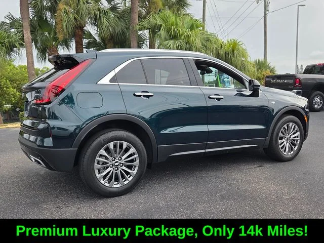 Used 2025 Green Cadillac Premium Luxury image 7