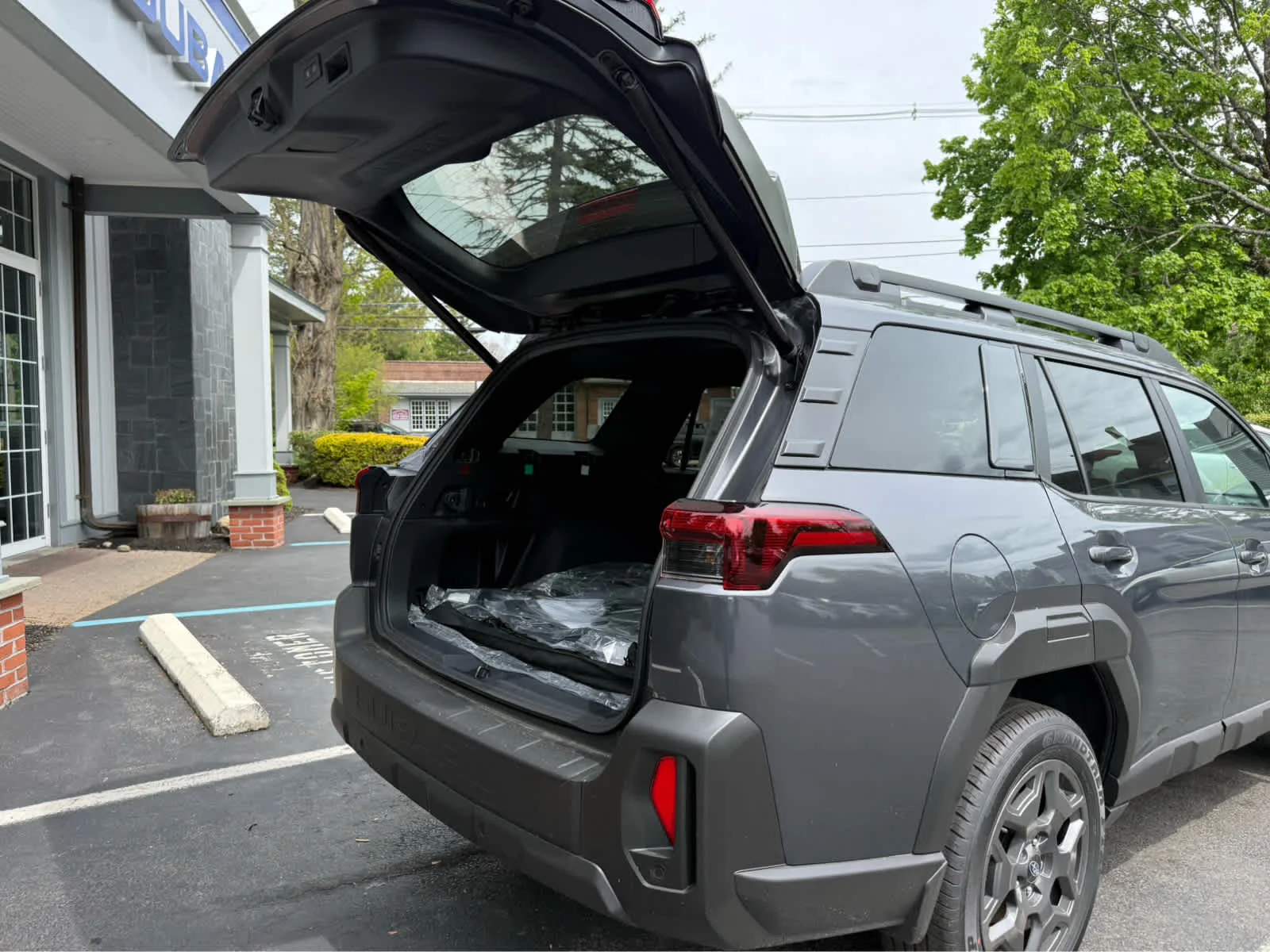 New 2026 Magnetite Gray Metallic Subaru Premium image 35