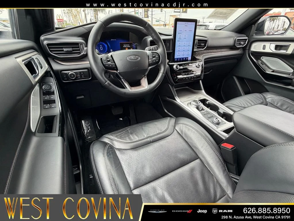 Used 2024 Silver Ford Platinum image 33