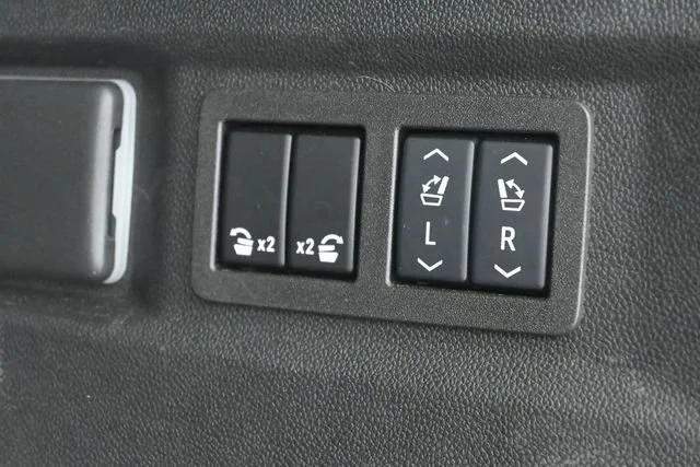 Used 2024 Sterling Metallic GMC Denali Ultimate image 28