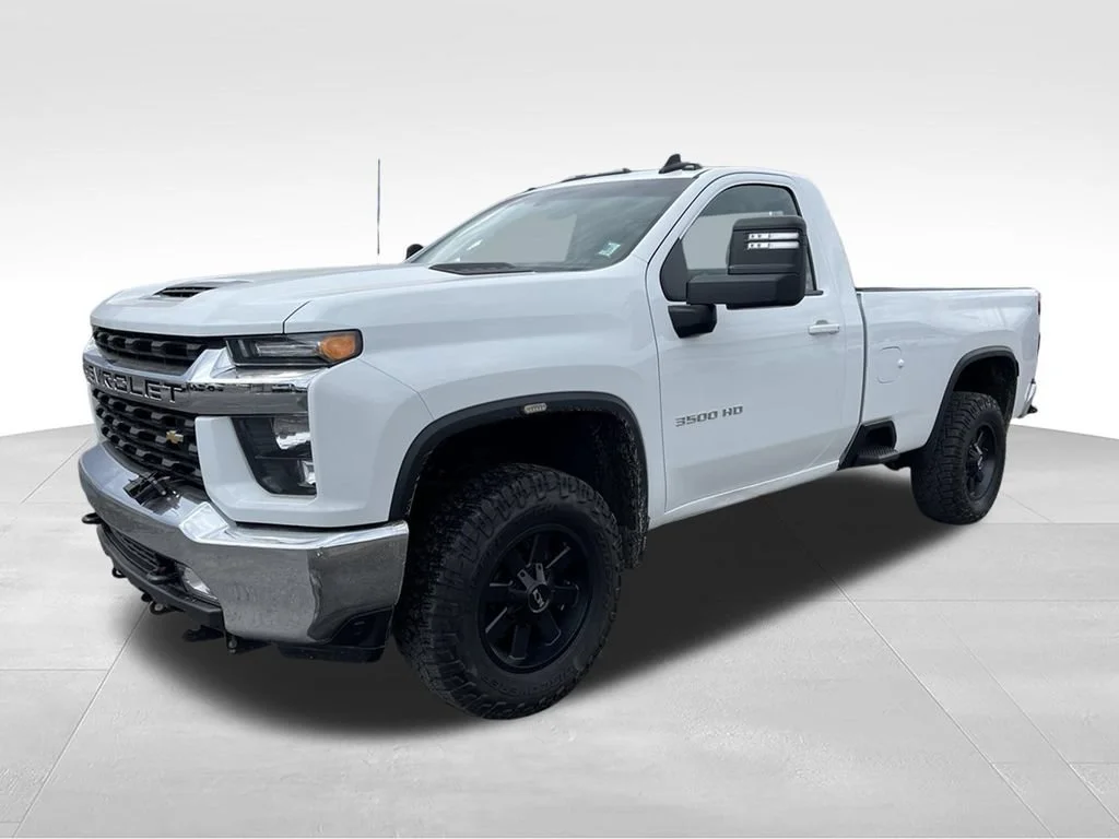 Used 2022 Summit White Chevrolet LT image 1