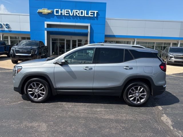 Used 2024 Silver GMC SLT image 3
