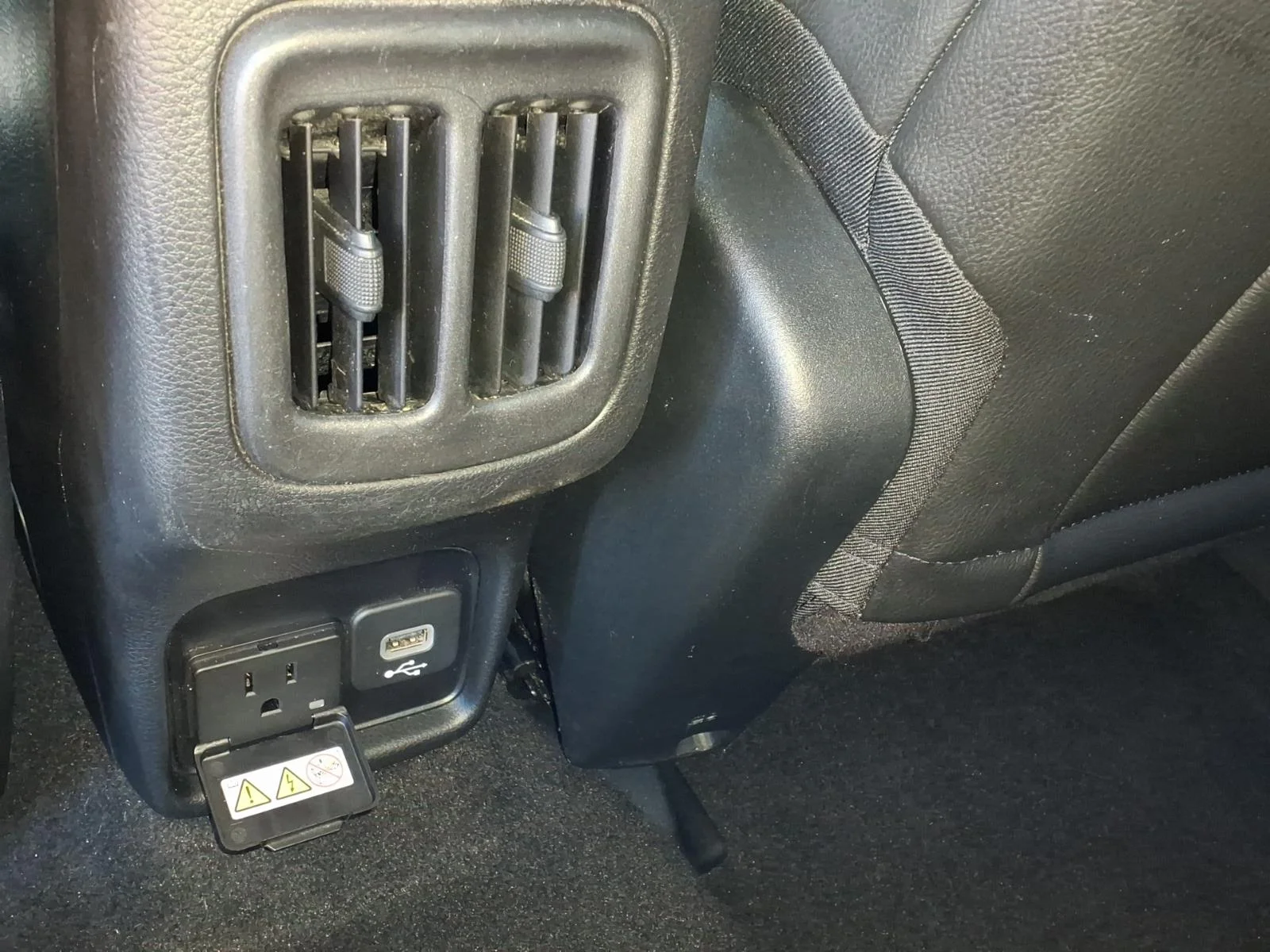 Used 2021 Blue Jeep Altitude image 4