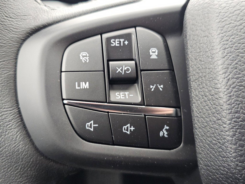 New 2026 Oxford White Ford LARIAT image 13