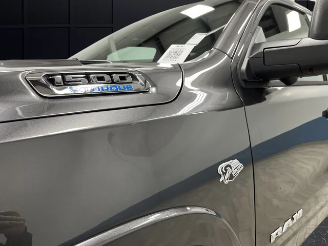 New 2026 Granite Crystal Metallic Clear-Coat Exterior Paint RAM Big Horn/Lone Star image 37