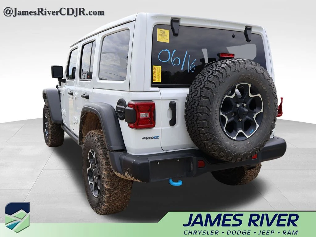 Used 2023 White Jeep Rubicon 4xe image 18