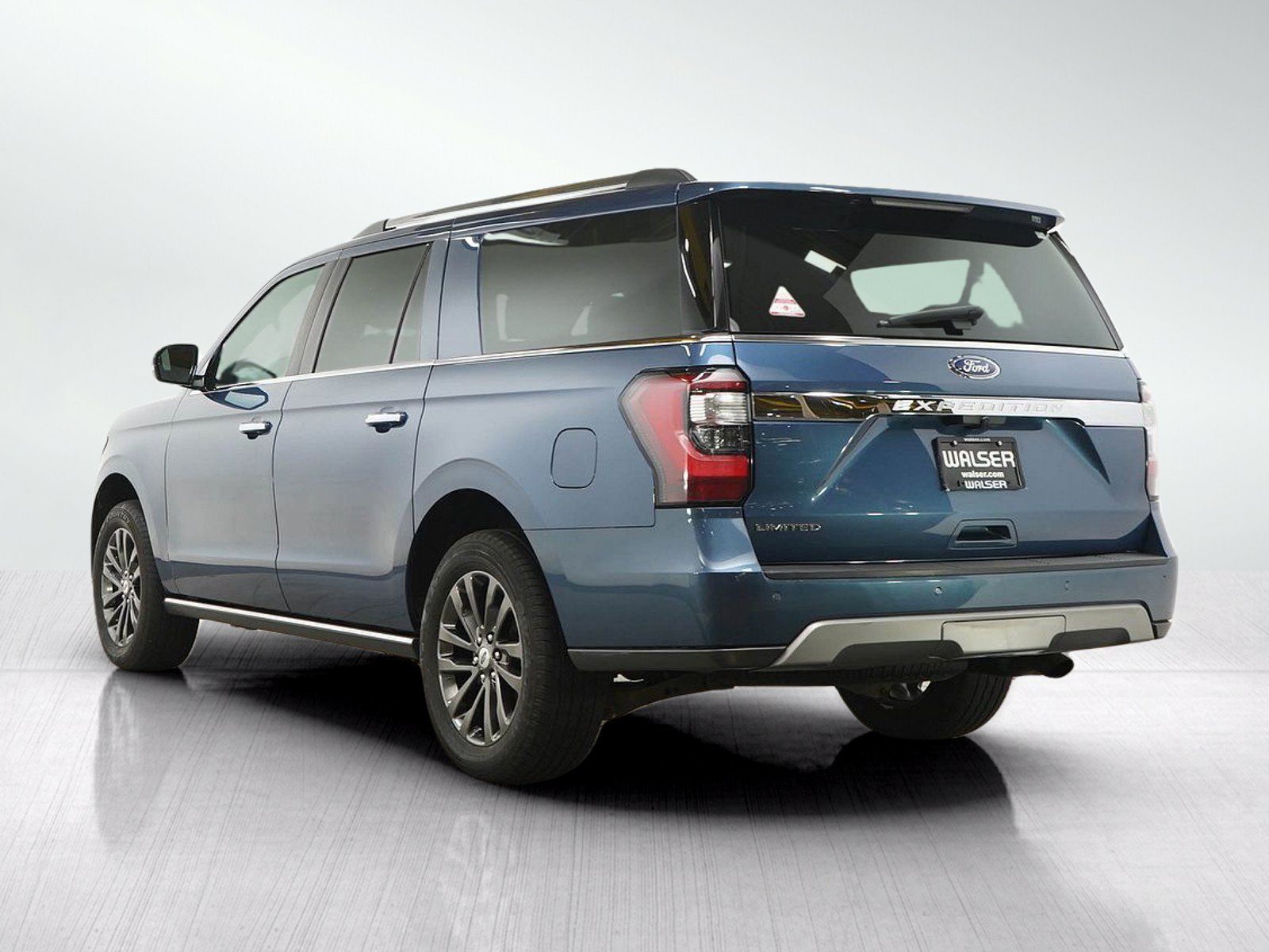 Used 2020 Blue Metallic Ford Limited image 3