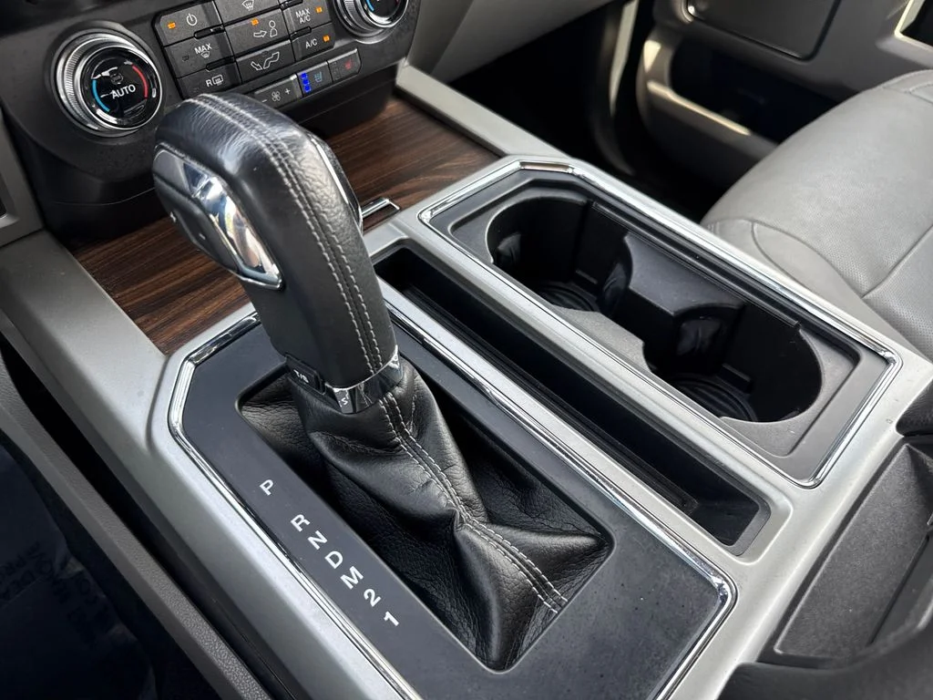 Used 2015 Silver Ford Lariat image 23
