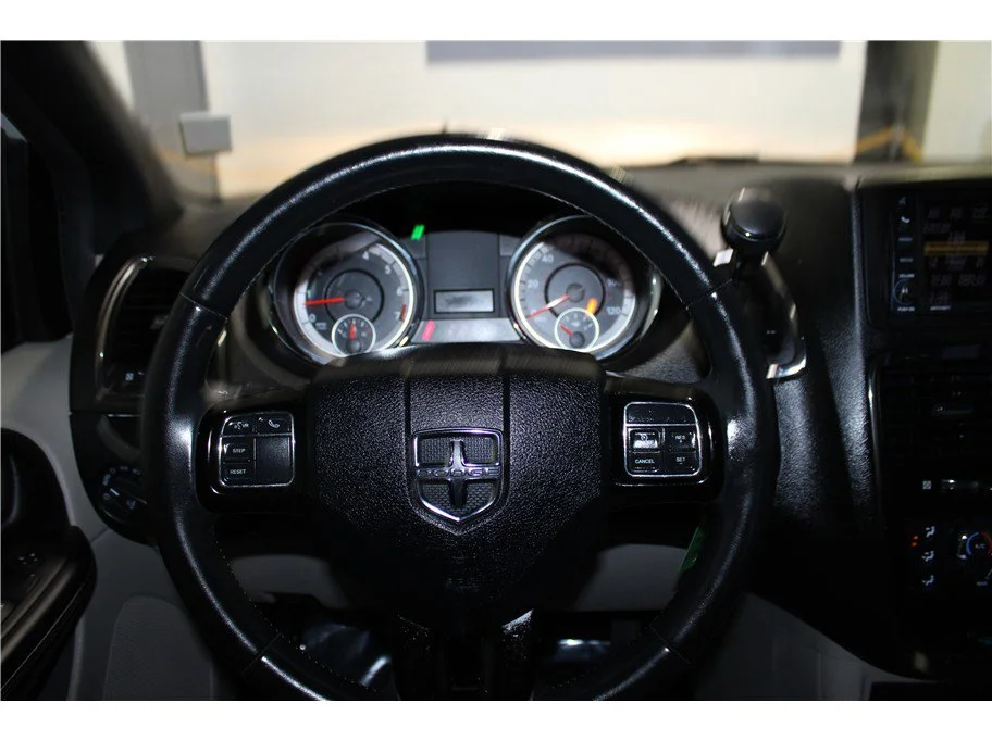 Used 2019 White Knuckle Clearcoat Dodge SXT image 26
