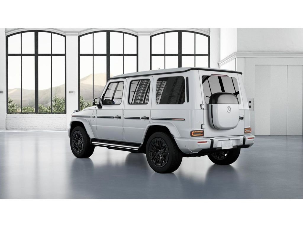 Used 2025 MANUFAKTUR Moonlight White Magno Mercedes-Benz G 580 image 29