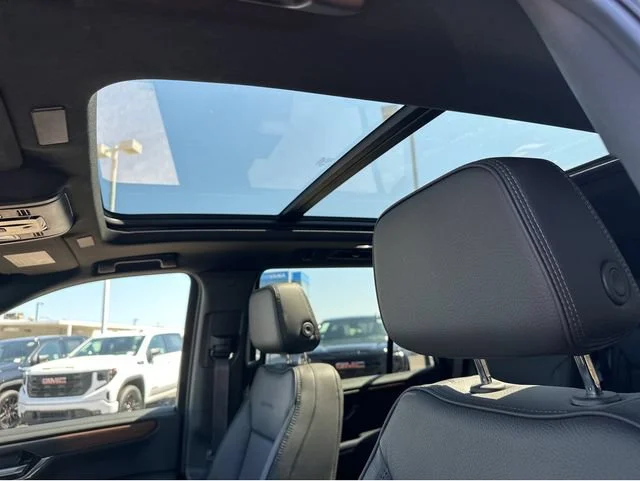 2026 GMC Yukon Denali - Photo 20
