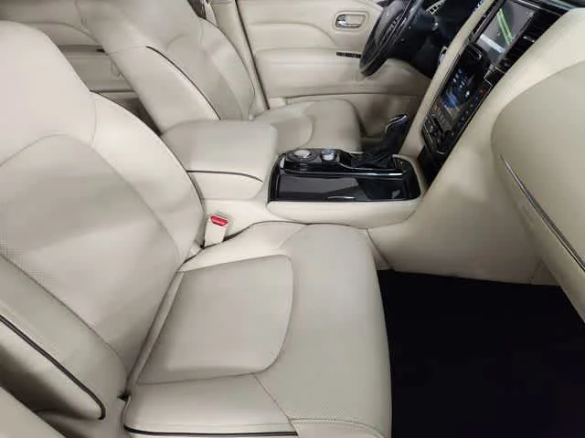 Used 2020 Moonstone White INFINITI LUXE image 3