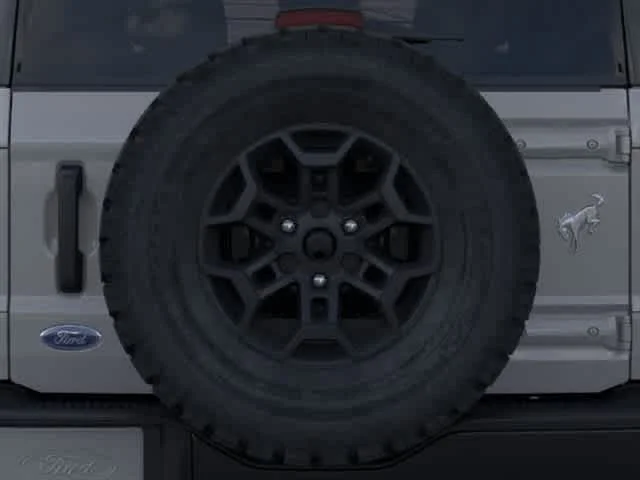 New 2026 Avalanche Gray Ford Badlands image 24