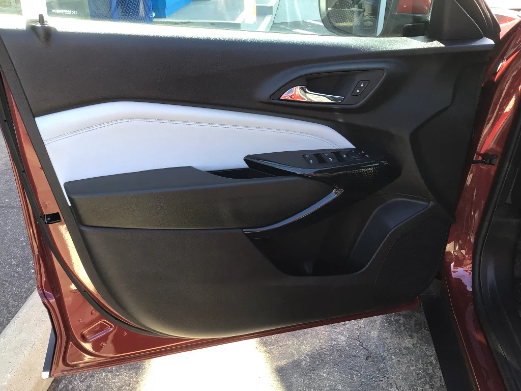 Used 2025 Crimson Metallic Chevrolet LT image 11