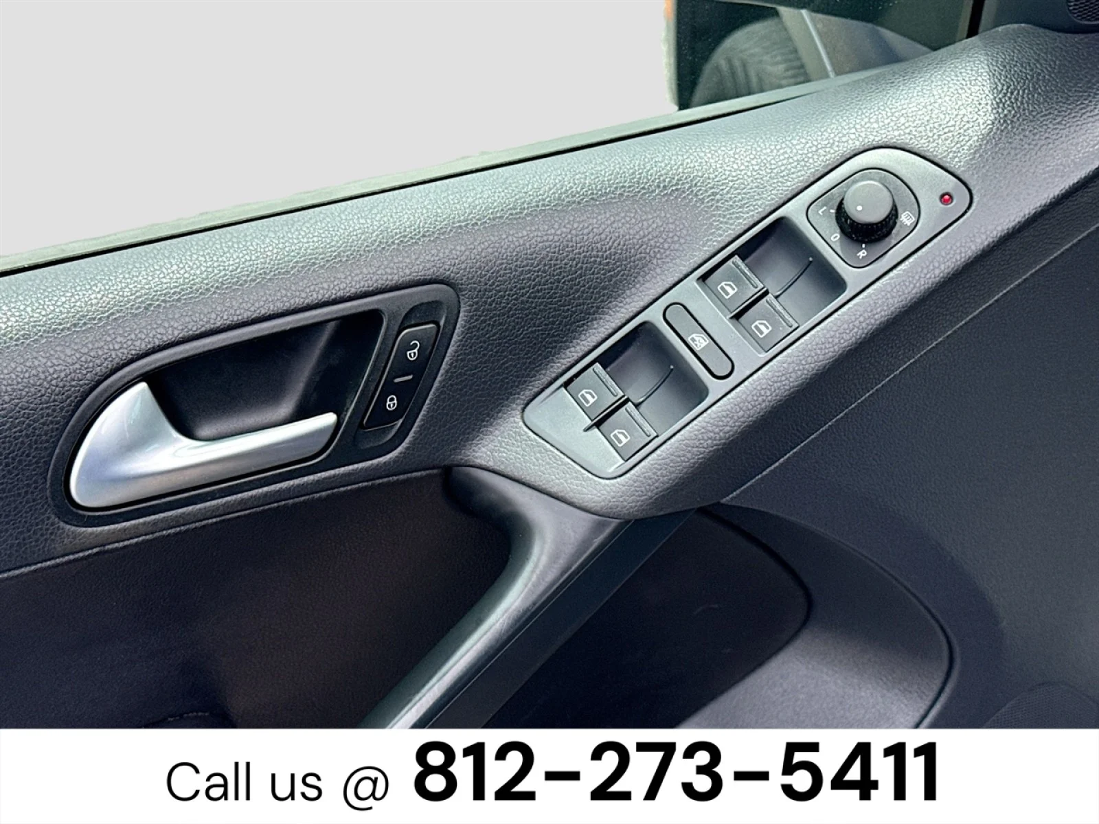 Used 2015 BLUE Volkswagen SE image 17