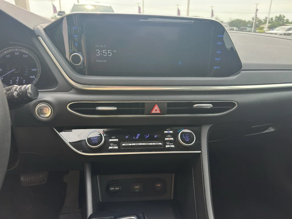 Used 2023 Serenity White Hyundai SEL image 20