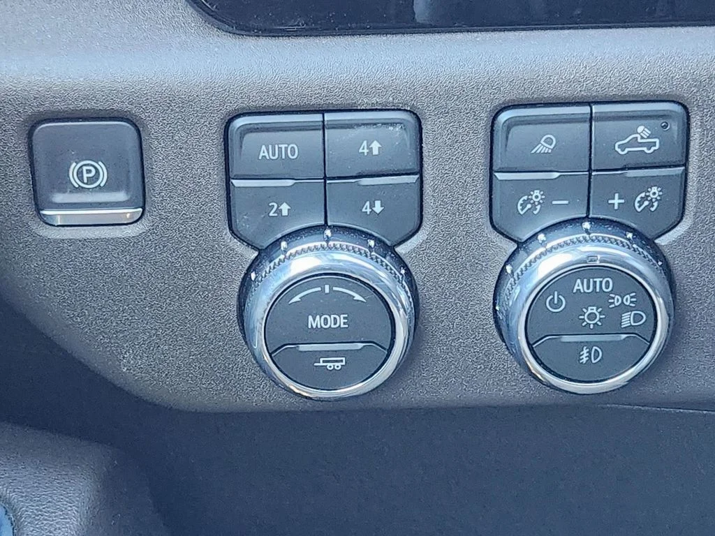 2026 GMC Sierra 3500HD SLT - Photo 25