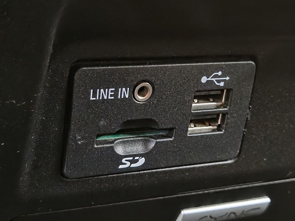 Used 2015 Blue Ford XLT image 33