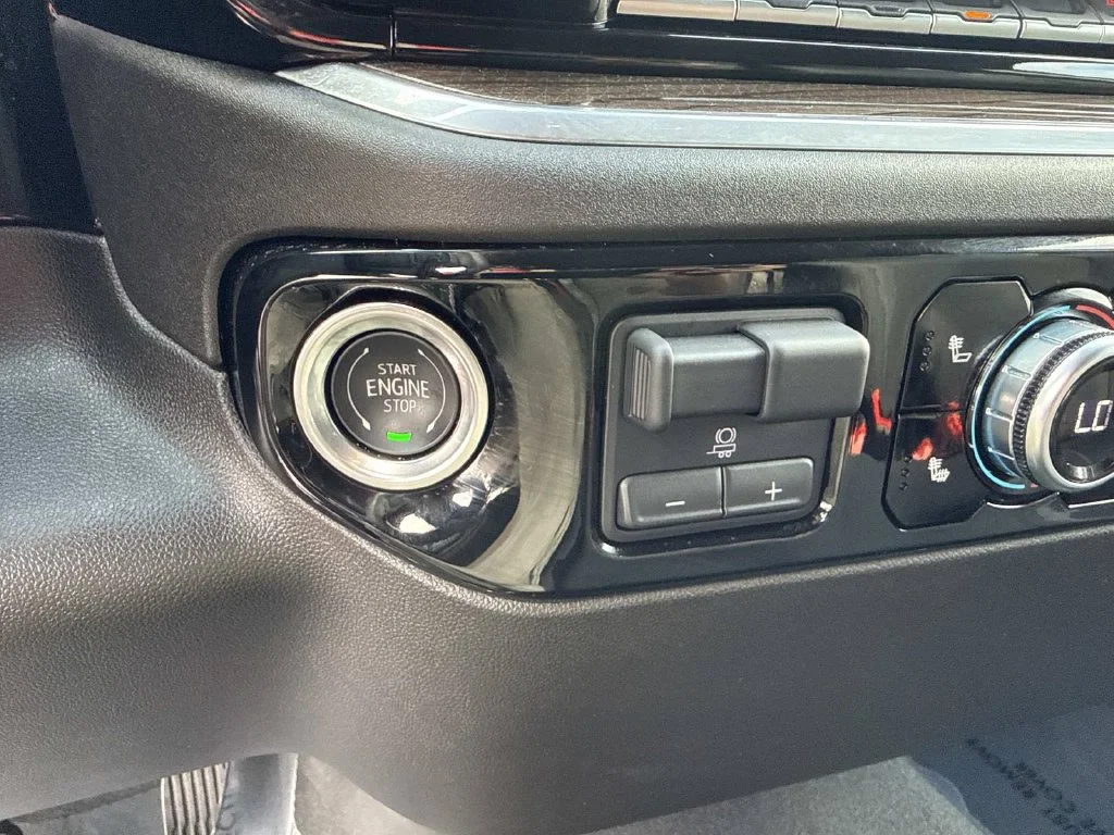 Used 2025 Red GMC Elevation image 34