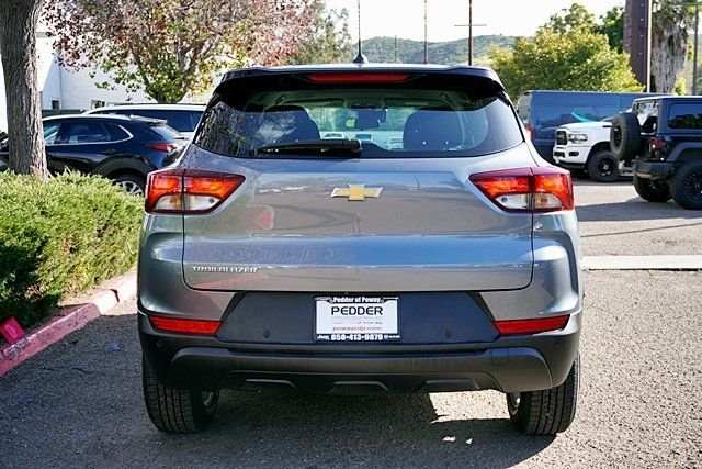 Used 2022 Gray Chevrolet LS image 8