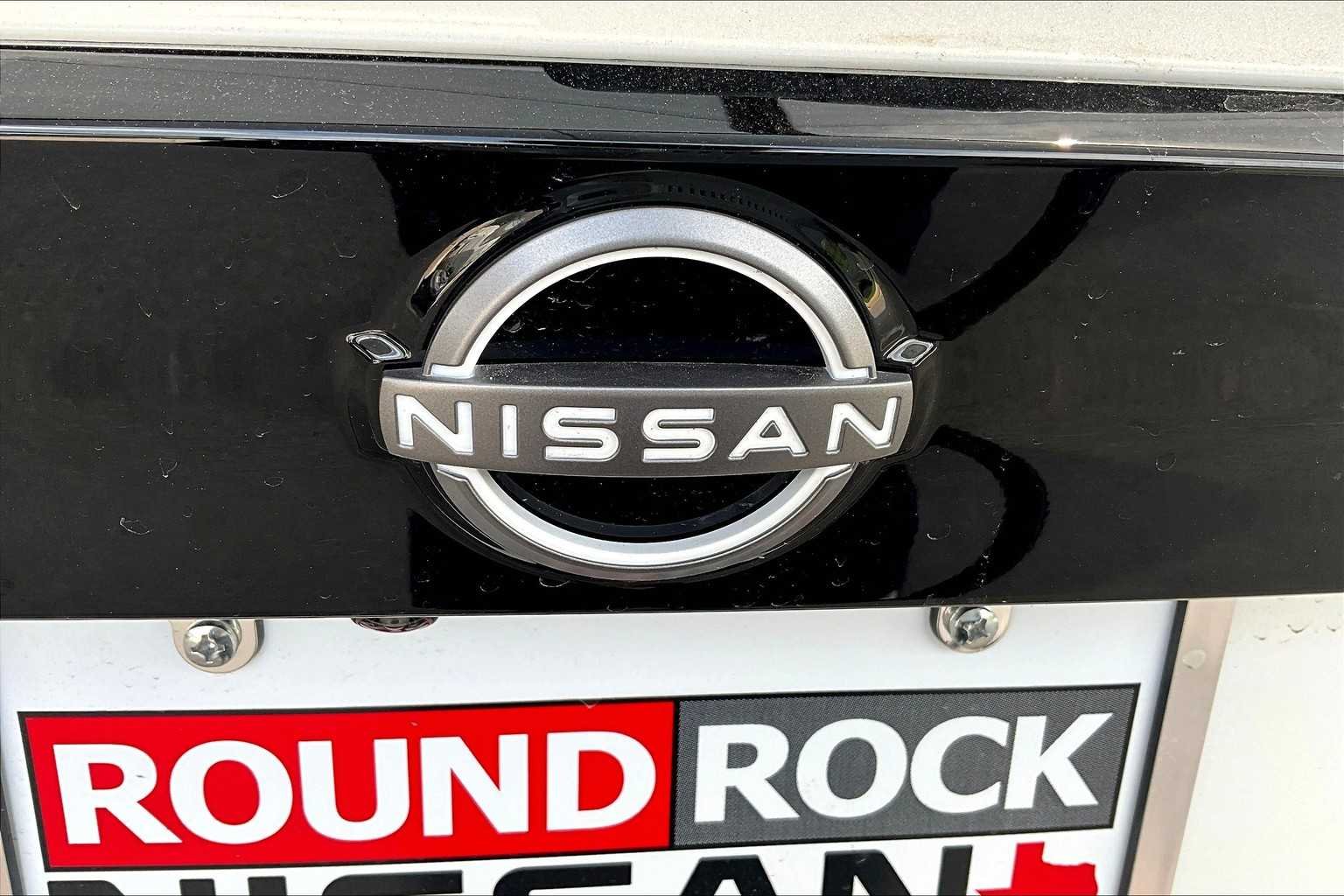 Certified Pre-Owned 2025 Nissan Kicks SR