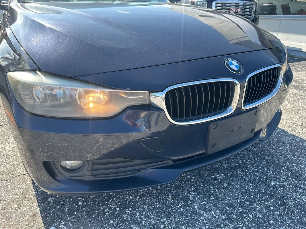 Used 2014  BMW xDrive image 12