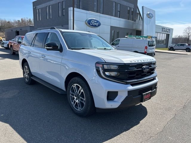 2026 Ford Expedition Active 4x4's photo