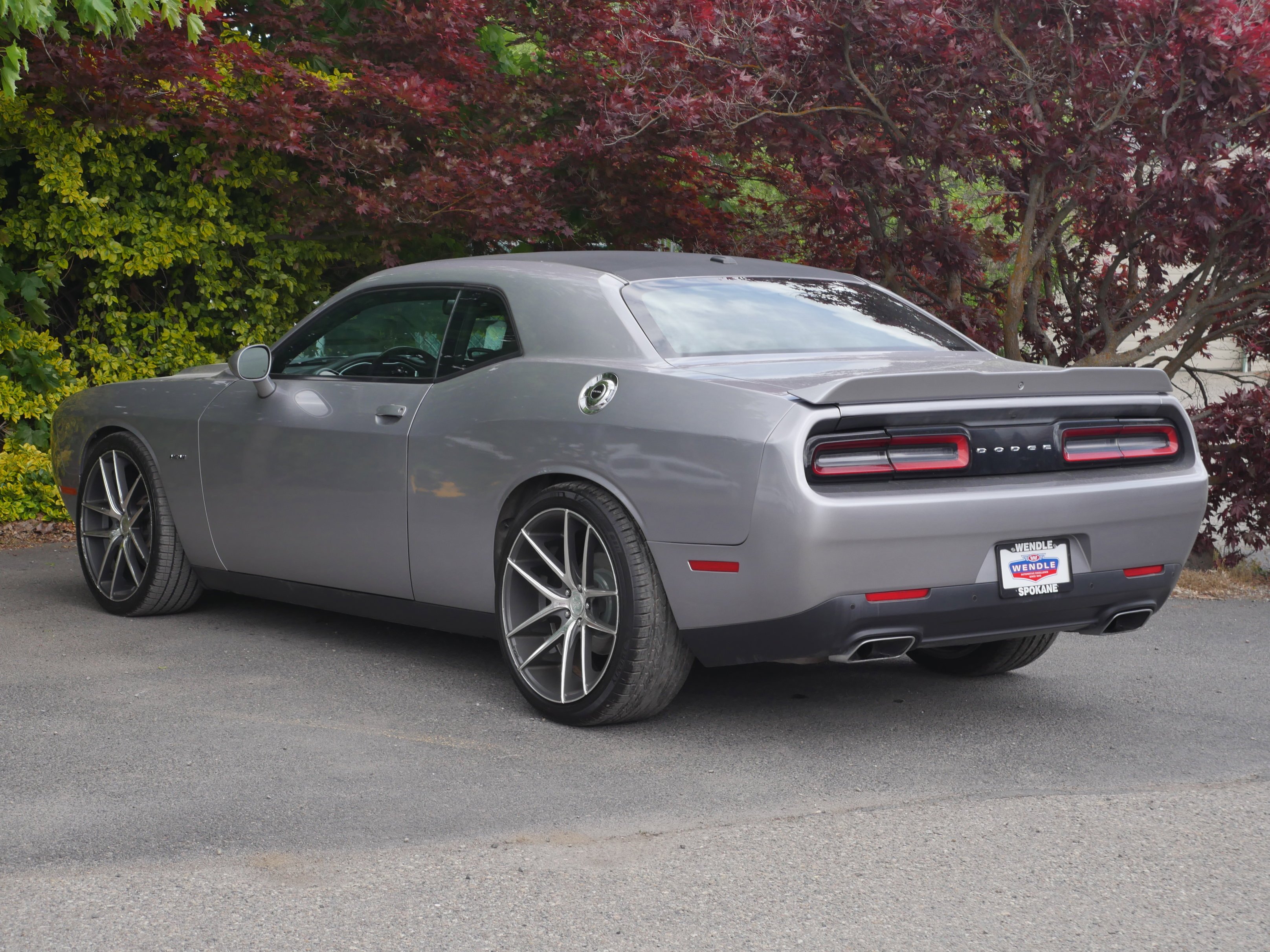 Used 2015 Granite Crystal Clearcoat Metallic Dodge R/T Plus image 21