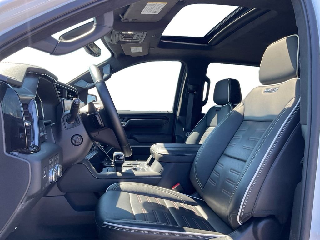 Used 2024 White GMC AT4X image 24