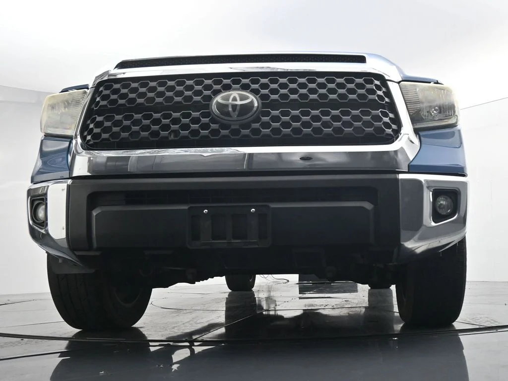 Used 2020 Blue Toyota SR5 image 32