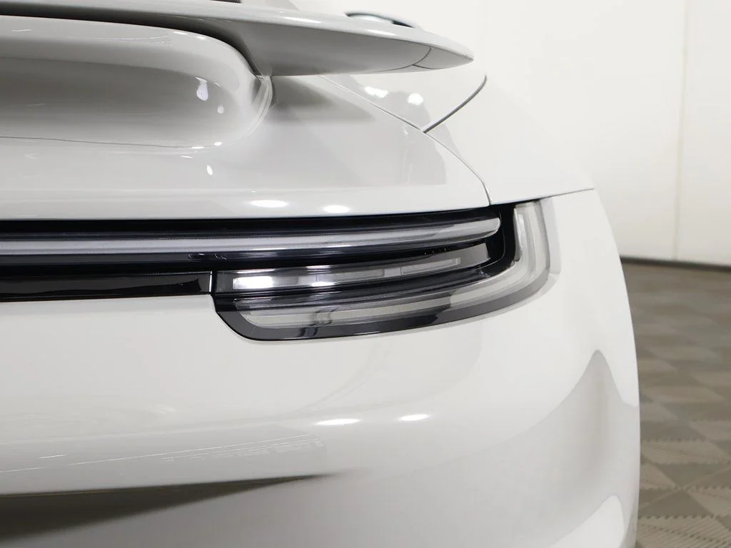 Used 2023 Chalk Porsche Turbo image 18
