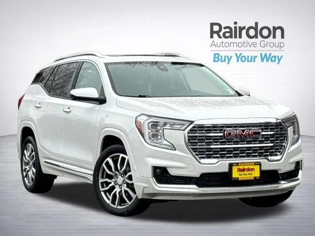 2023 GMC Terrain Denali AWD's photo
