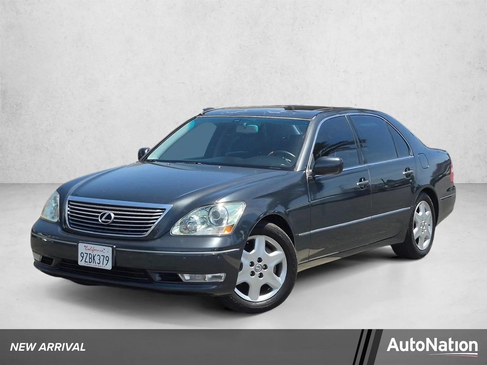 Used 2004 Silver/Gray Lexus  image 1