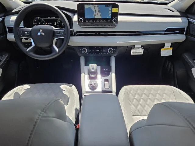 2025 Mitsubishi Outlander Plug-in Hybrid Platinum Edition - Photo 14