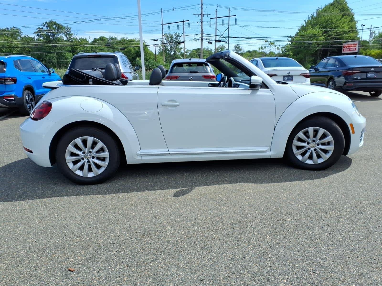 Used 2018 Pure White/Black Roof Volkswagen S image 4