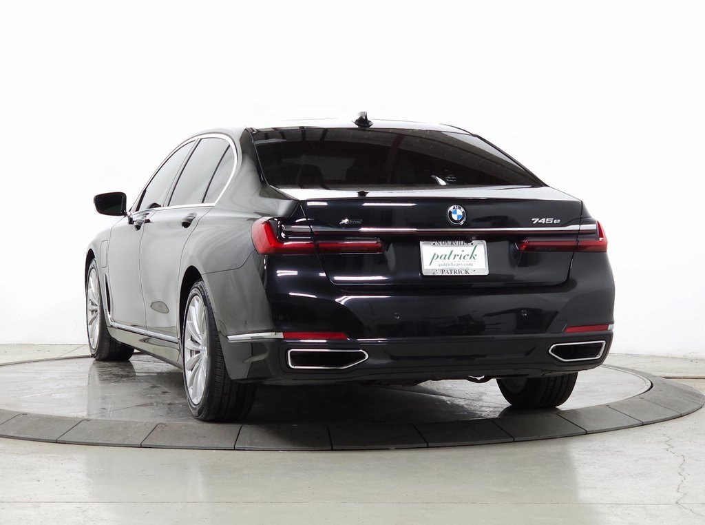 2020 BMW 745E - Image 2
