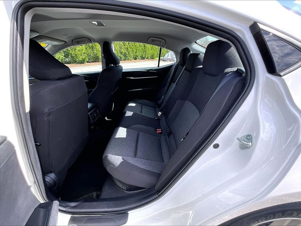 Used 2025 White Toyota LE image 15