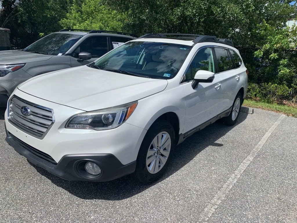 Used 2017 White Subaru 2.5i Premium image 2
