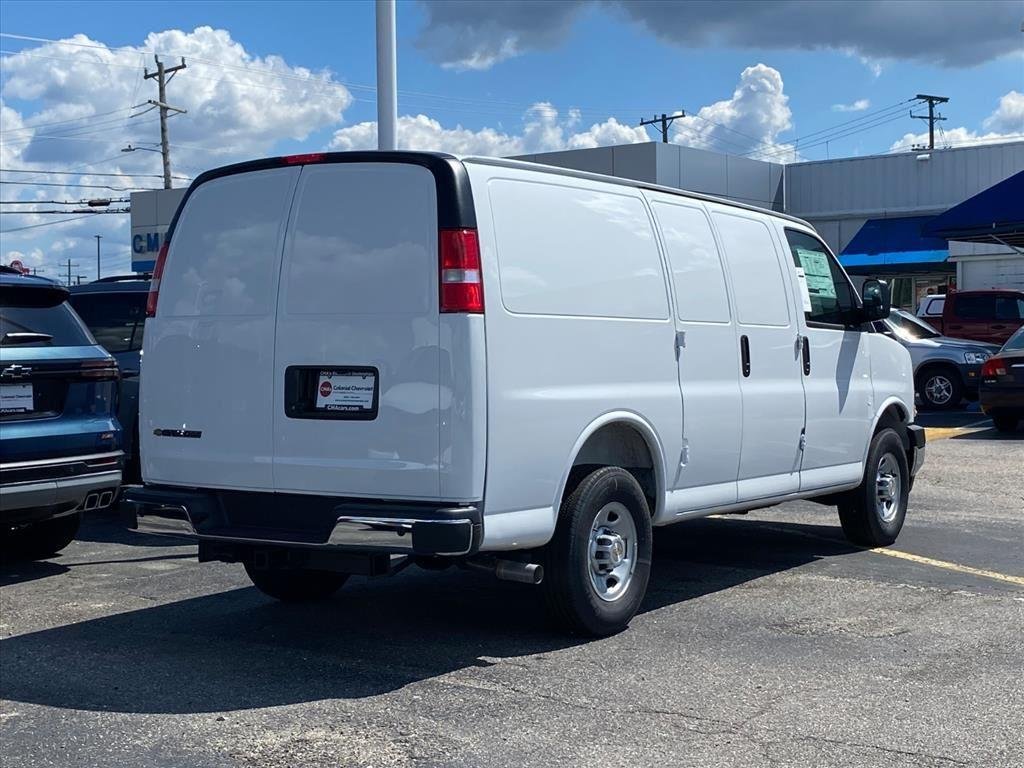 2025 Chevrolet Express Cargo Work Van - Photo 3