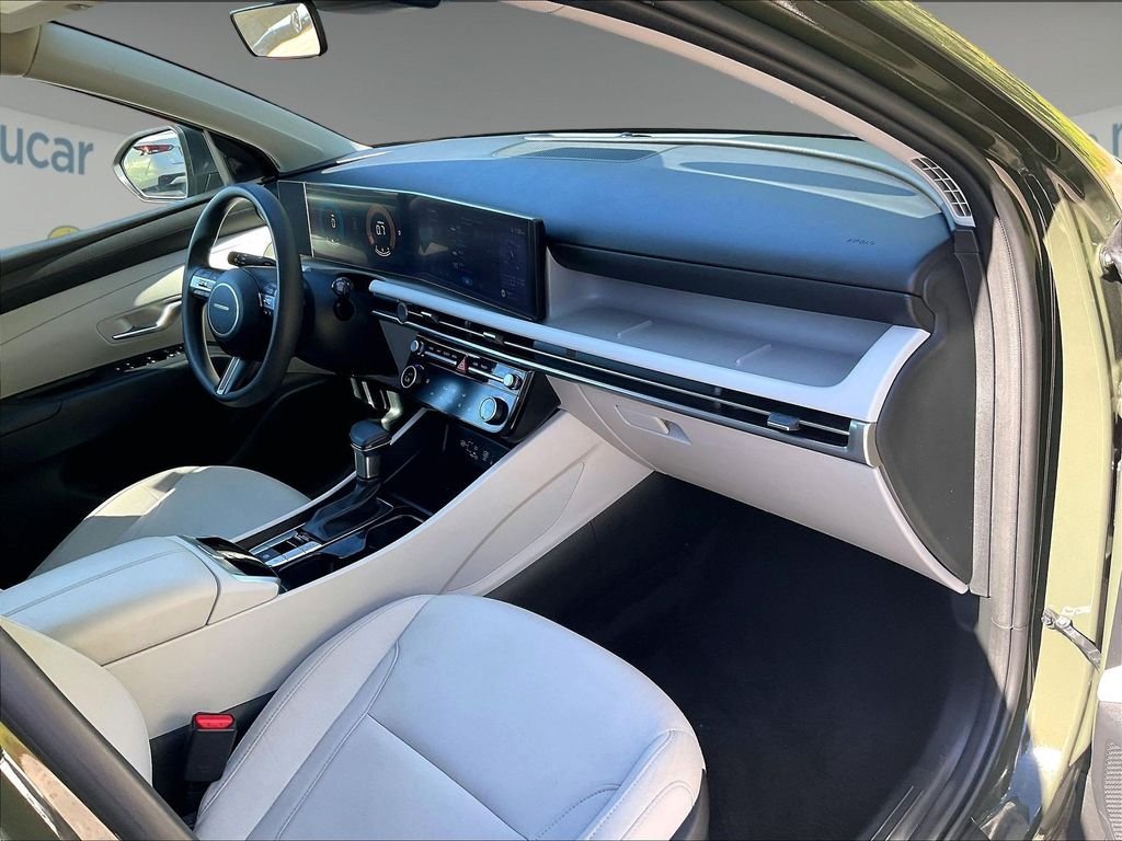Used 2025 Green Hyundai SEL image 14